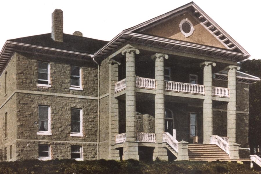 A commemorative postcard representing Kingston General Hospital Nurses' Home, 1908.
