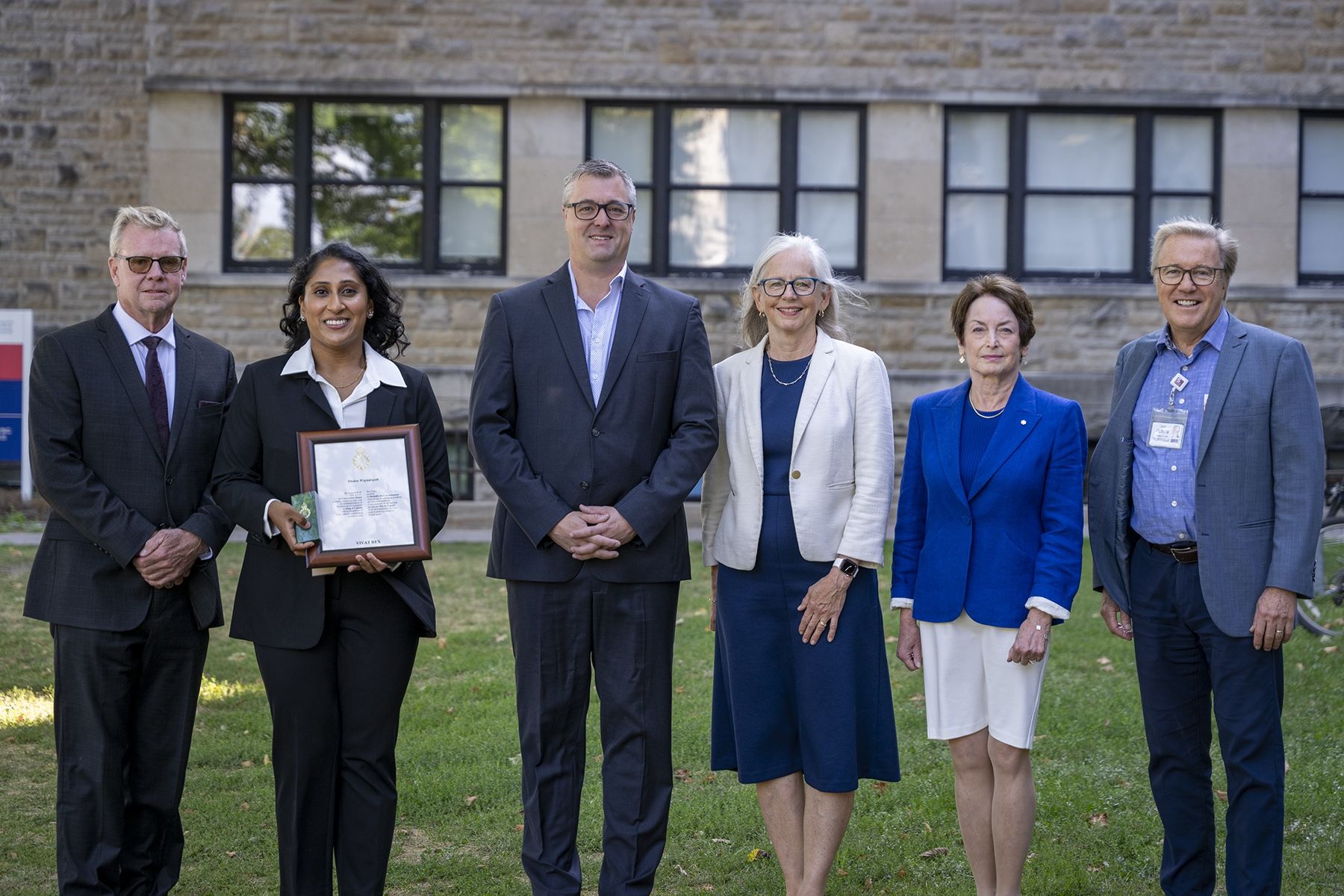 From left to right: MPP John Jordan, Dr. Shaira Wignarajah, Dr. Steven Brooks, Dr. Diane Lougheed, Dr. Elizabeth Eisenhauer, Dr. David Pichora 